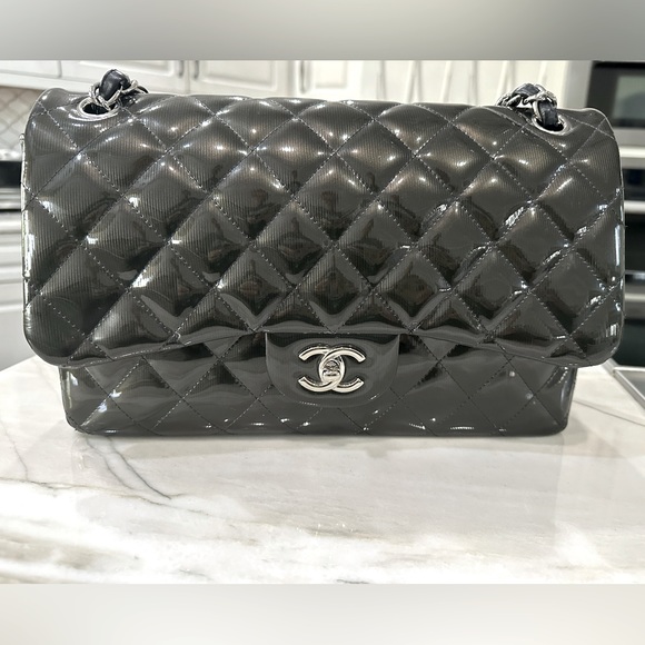 Authentic CHANEL jumbo classic flap is striated patent leather silver hardware - Picture 1 of 14